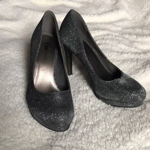 Size 10 Sparkly Silver Pumps